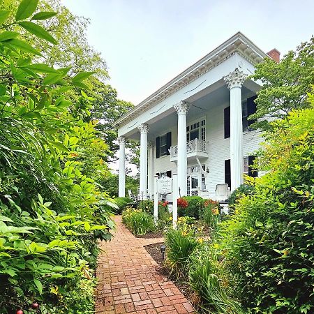 Madison Heights Winridge Manor Bed & Breakfast エクステリア 写真