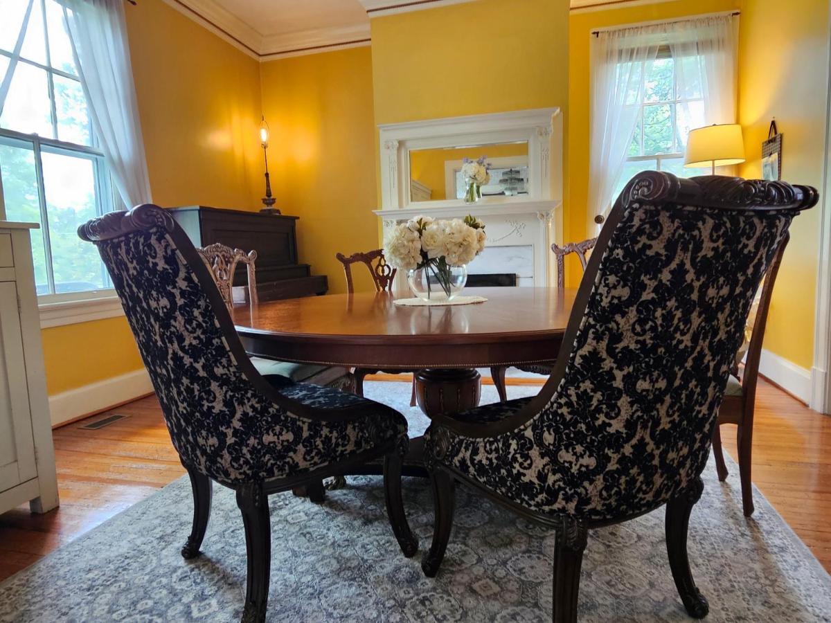Madison Heights Winridge Manor Bed & Breakfast エクステリア 写真