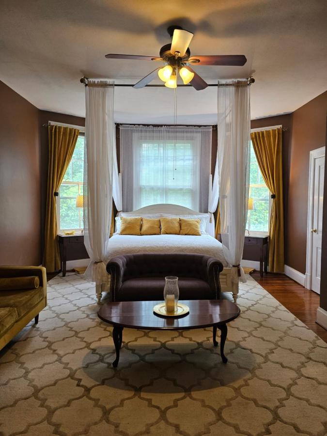 Madison Heights Winridge Manor Bed & Breakfast 部屋 写真